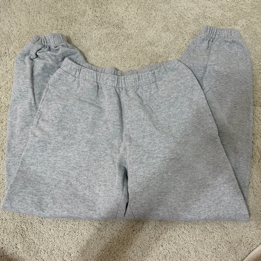 Brandy Melville John Galt Grey Rosa Sweatpants